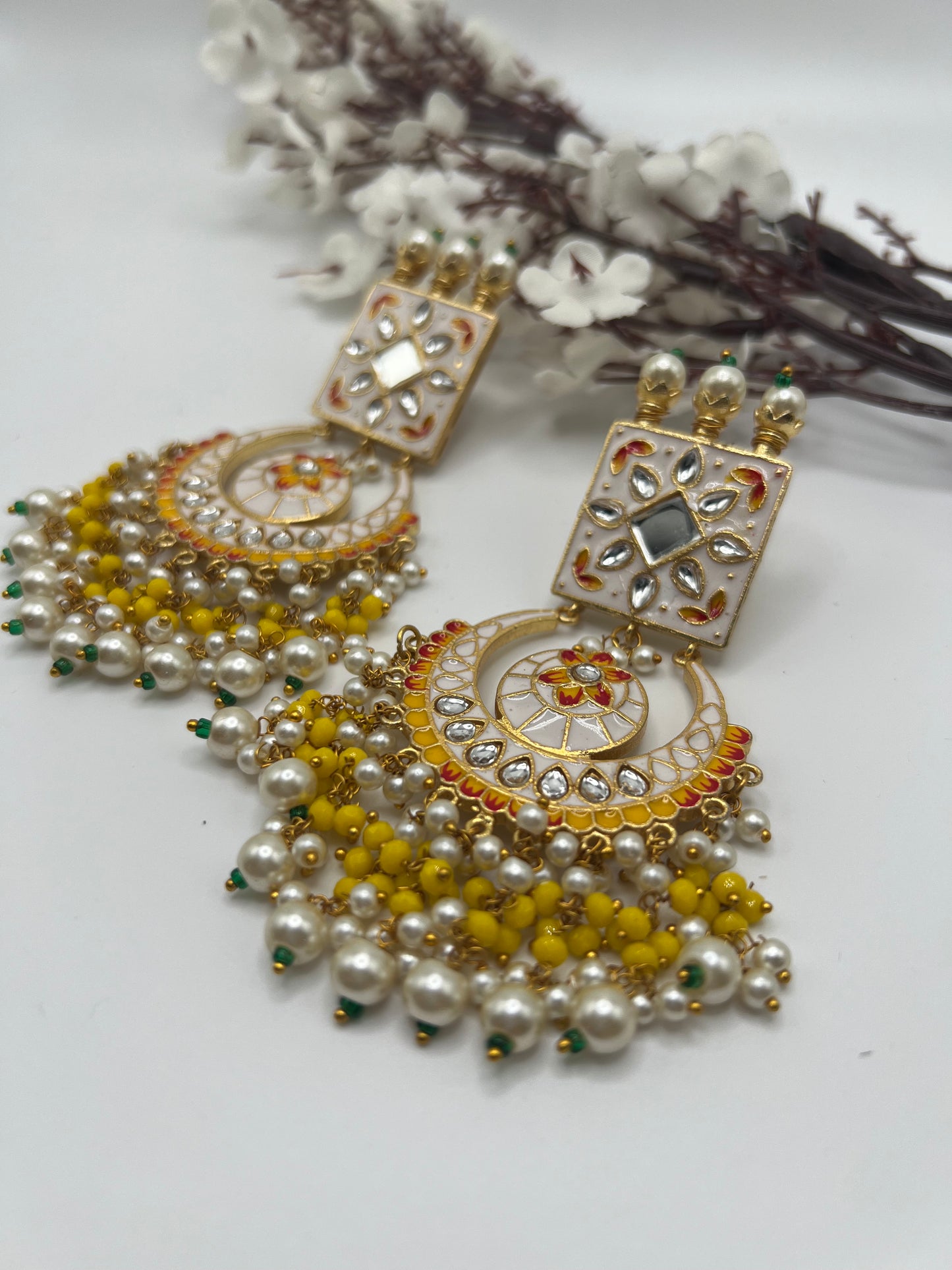 Aalam Kundan and Meenakari Choker set