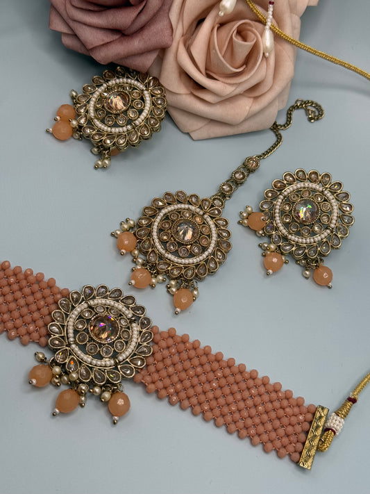 Polki Choker With Studs