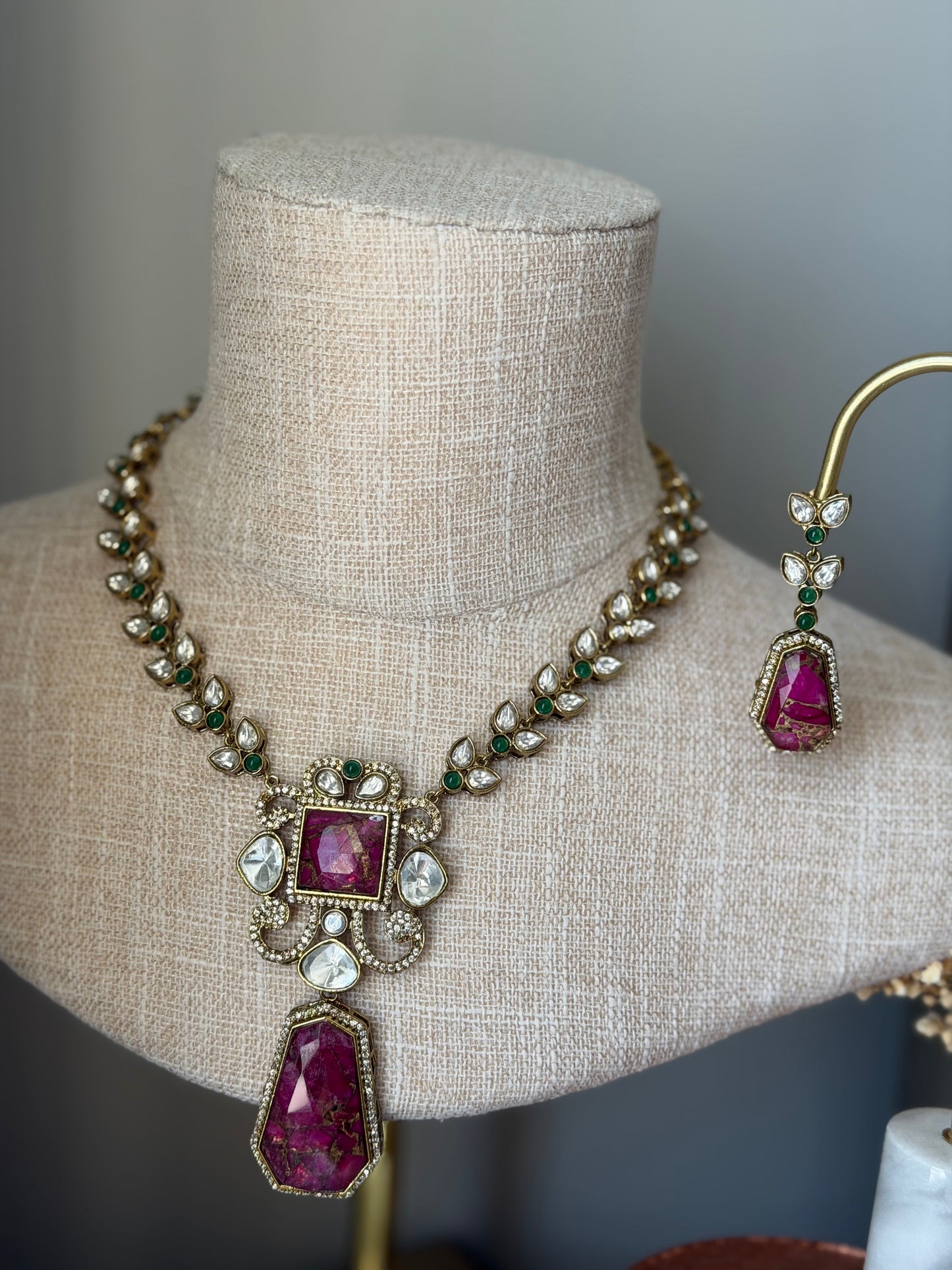 Naima Necklace Set