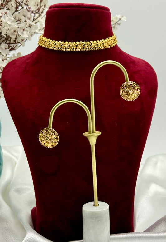 Niyati Traditional Necklace Set