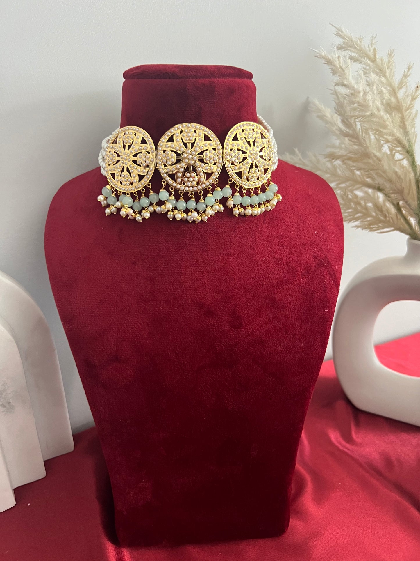 Moni jadau choker with earrings and Tikka