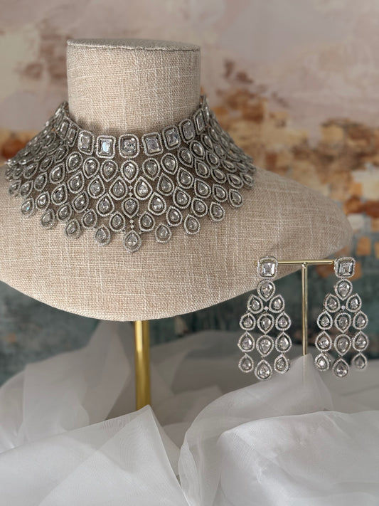 Saqqi Necklace Set