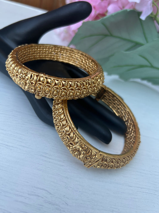 Kaveri Golden Openable kaddas