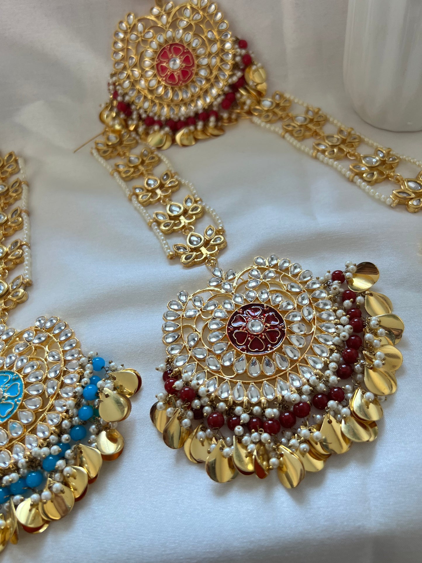 Oversized Kundan Tikka with touch of Meena