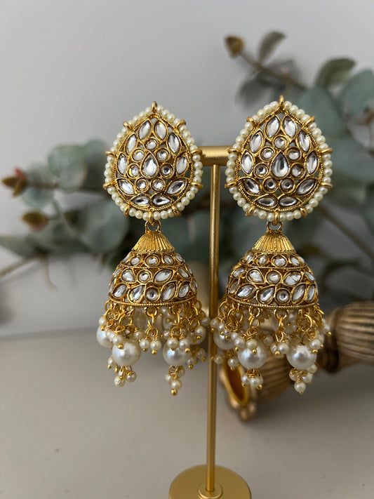 Mahima Kundan Jhumkis