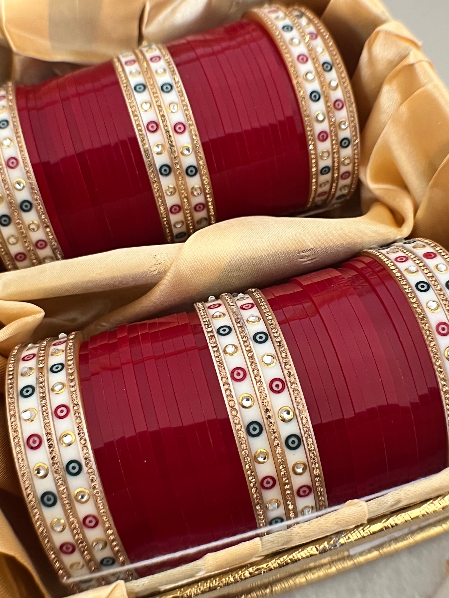 Traditional bindi chooda