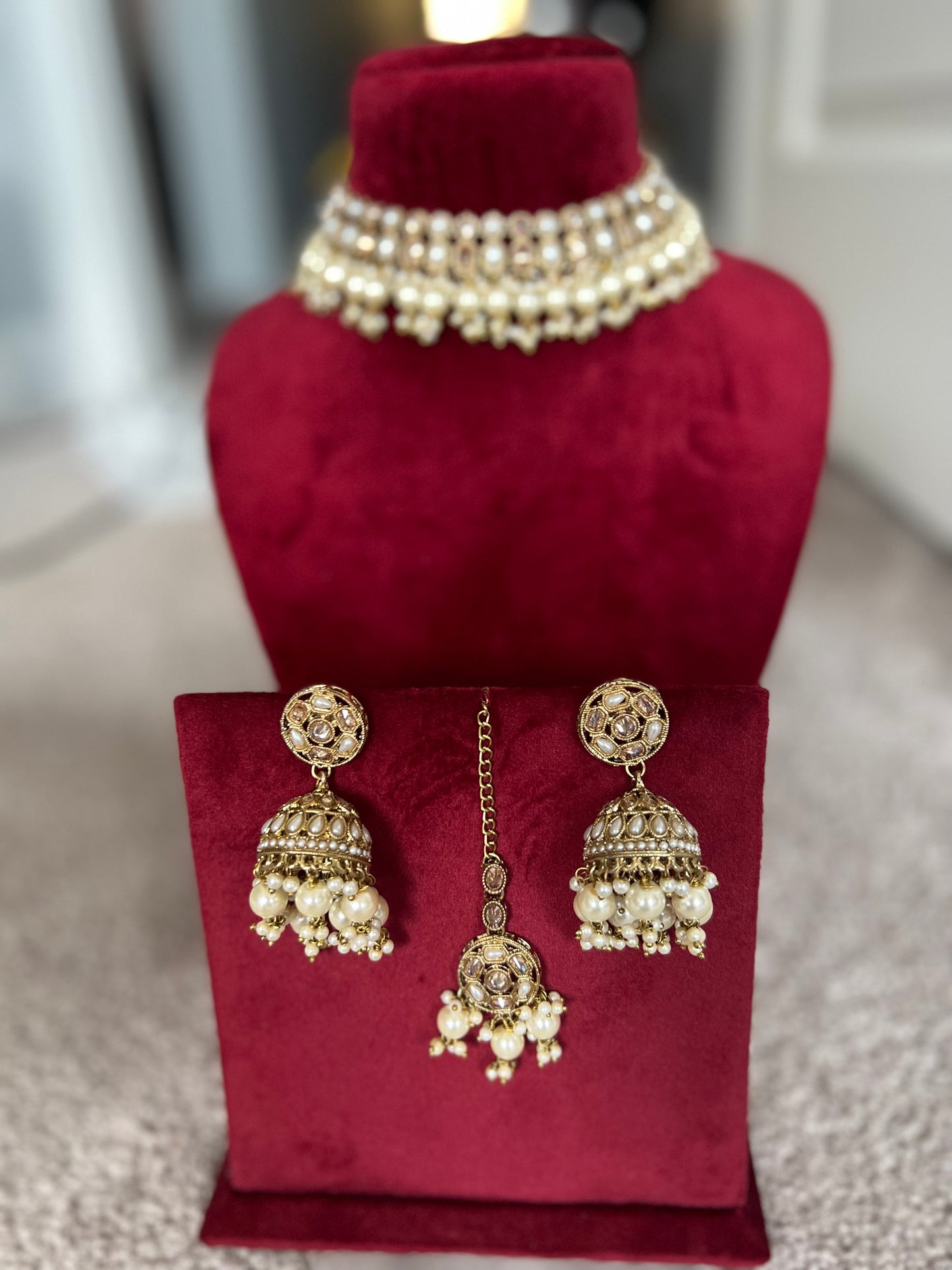 Tripti Necklace Set