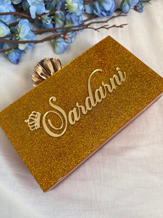 Sardarni Name clutch