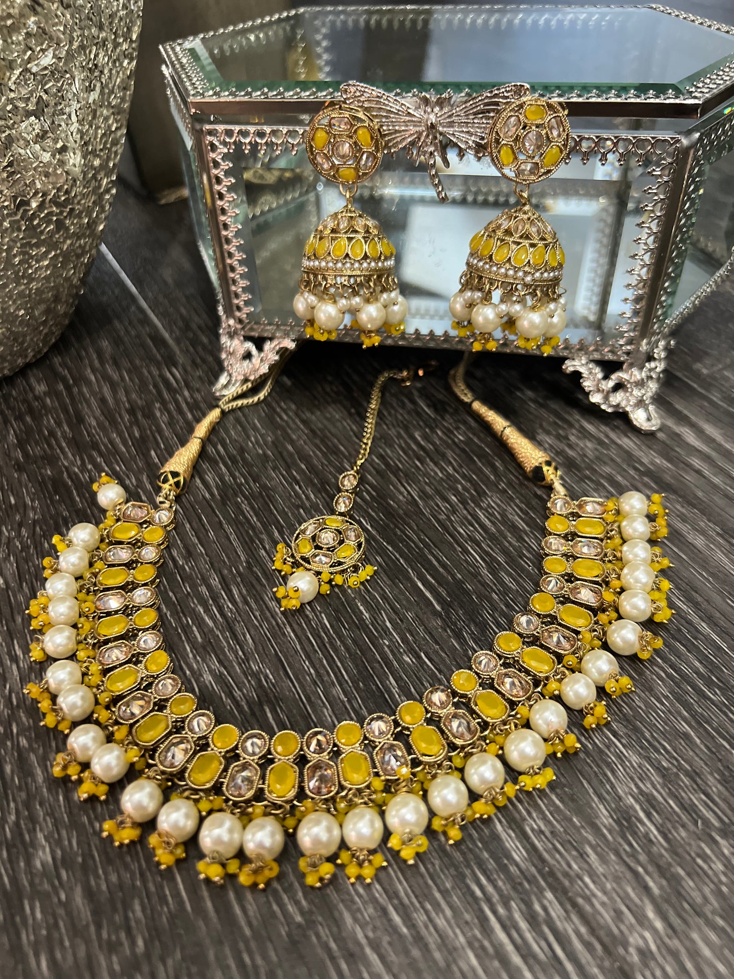 Tripti Necklace Set