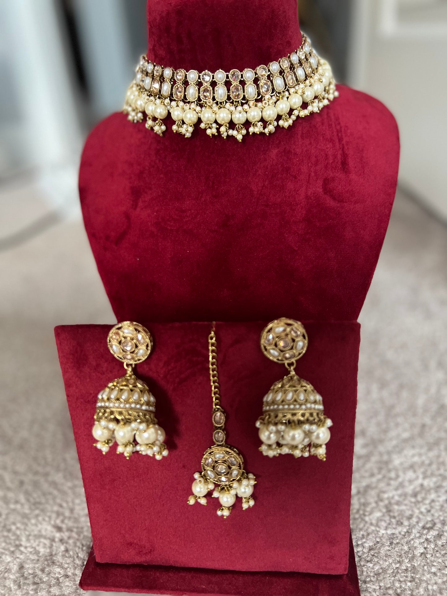 Tripti Necklace Set
