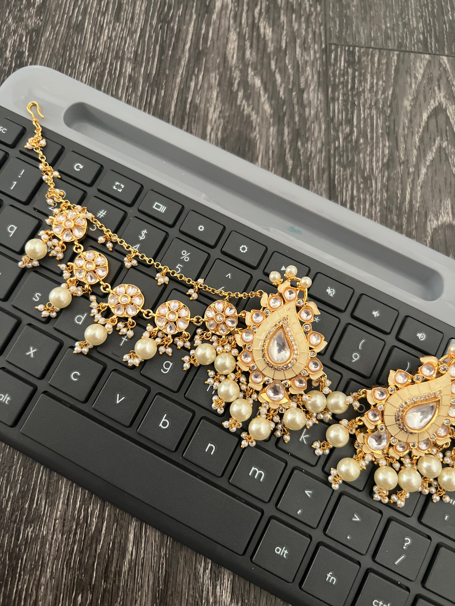 Uncut kundan Earrings bahubali style