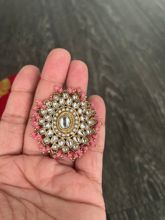 Oval Kundan oversized ring