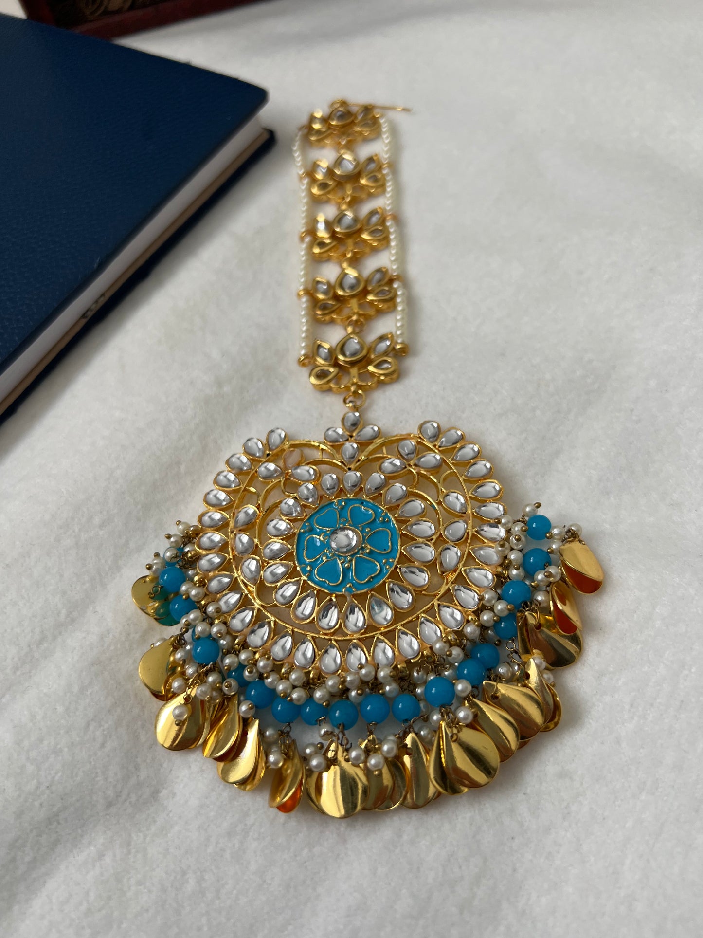 Oversized Kundan Tikka with touch of Meena