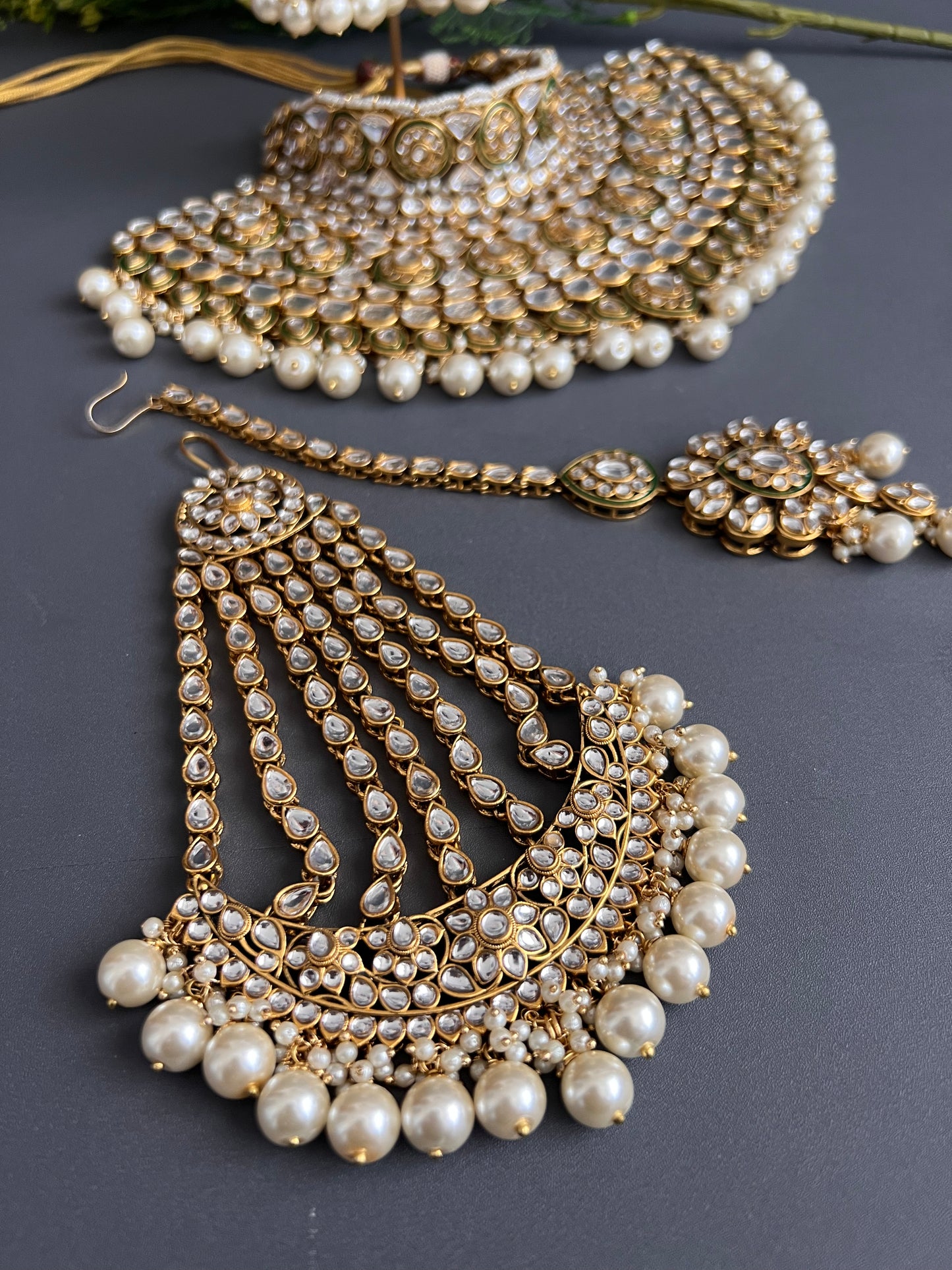 Saundrya Kundan Necklace Set